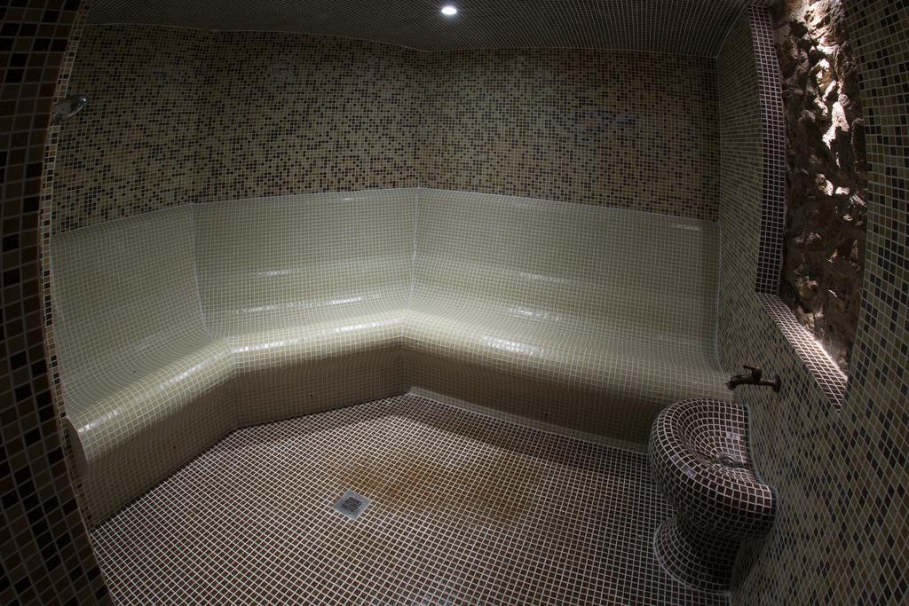 Hotel Manastir Берово Екстер'єр фото