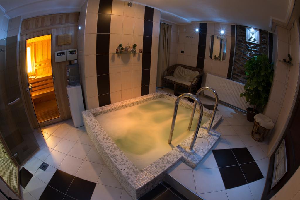 Hotel Manastir Берово Екстер'єр фото
